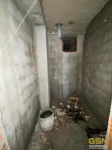 24-ÇAYIROVA YENİMAHALLE’DE MERKEZİ KONUMDA